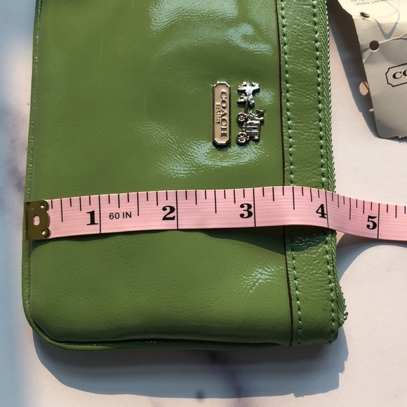 Coach Wristlet Purse In Avocado Green New With Tag - Picture 8 of 11